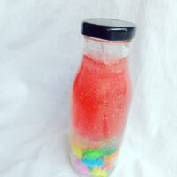 Scarlet Glitter Candle - Image 2